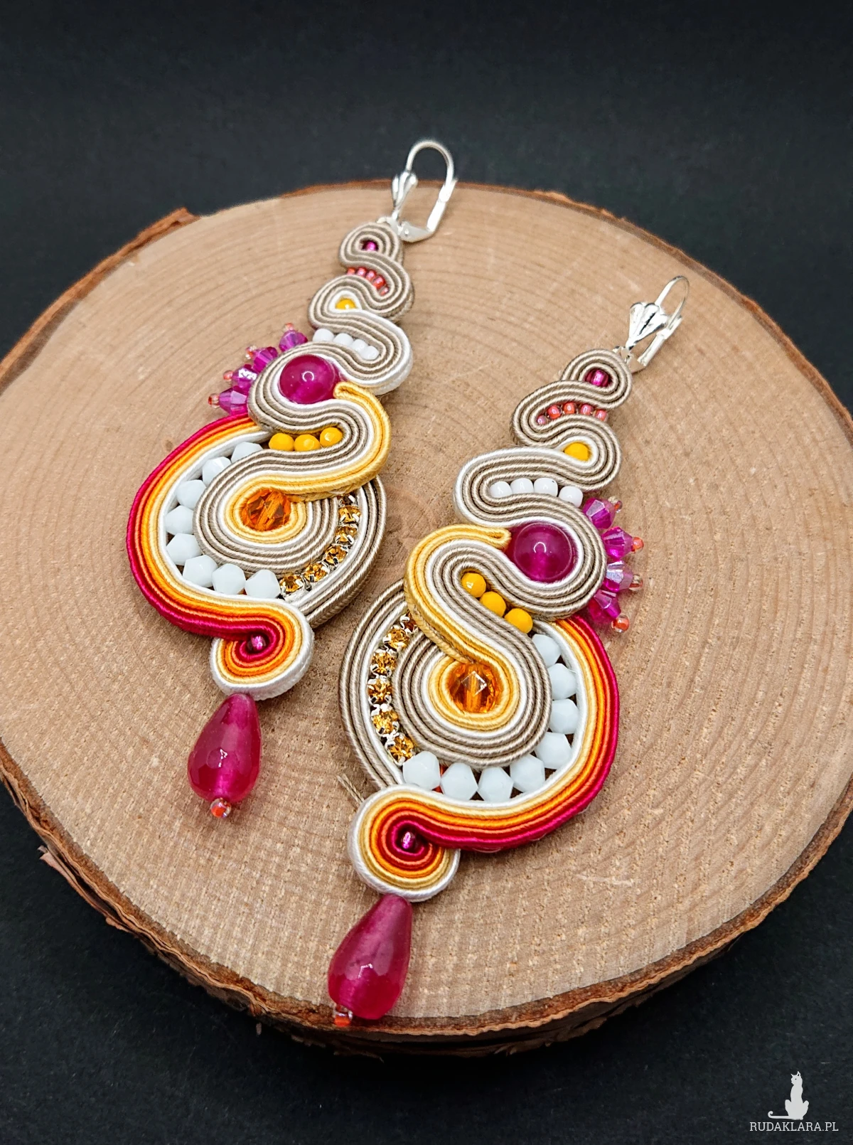 BEŻOWO-KOLOROWE KOLCZYKI SUTASZ Z JADEITAMI